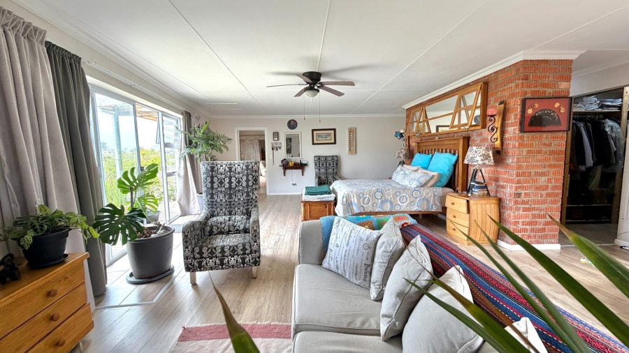 4 Bedroom Property for Sale in Bettys Bay Western Cape